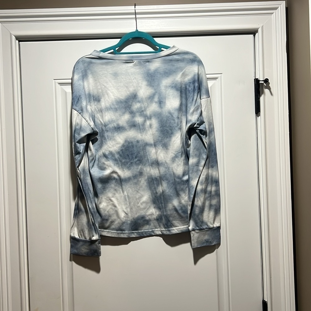 Blue and White Tie-Dye Long Sleeve Shirt Size M - Picture 2 of 2